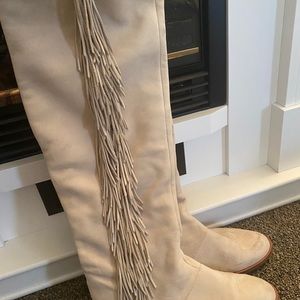 Sam Edelman white suede fringe boots